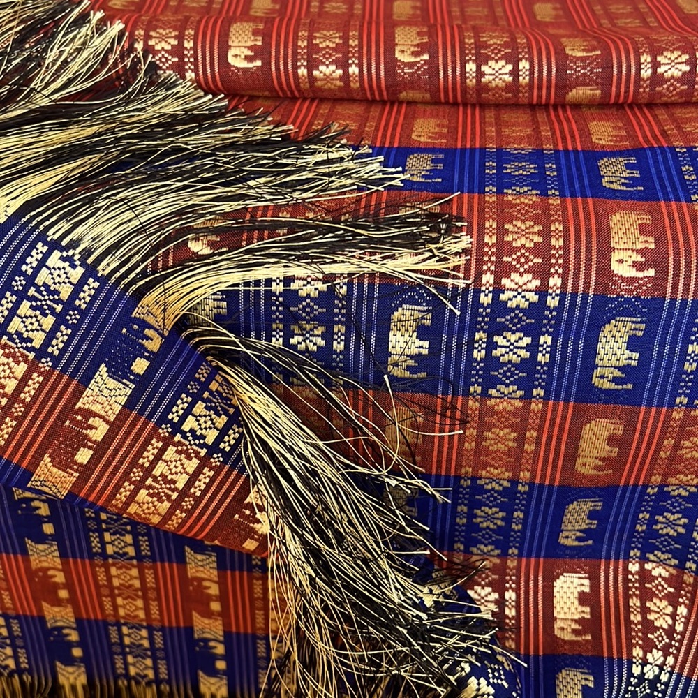 NWOT Thai tradition elephant red/gold/blue table cloth - Picture 5 of 11